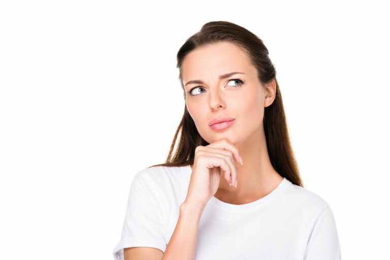 femme qui se questionne